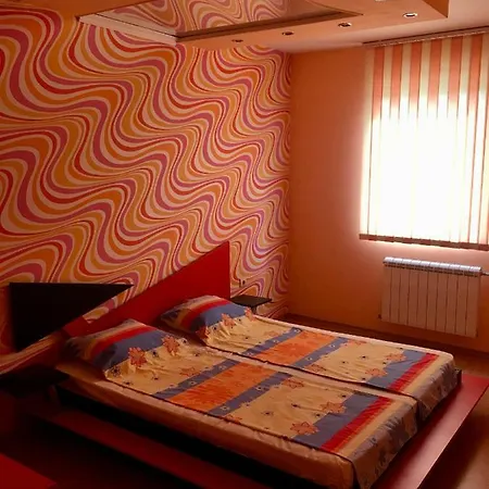Apartment Тристаен Апартамент Варна Varna
