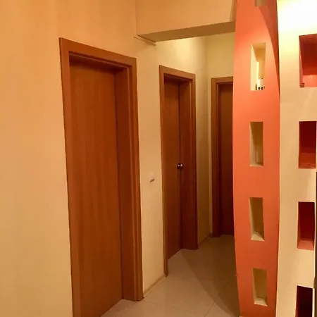 Apartment Тристаен Апартамент Варна *