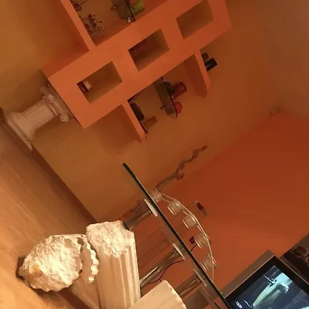 Тристаен Апартамент Варна Apartment *
